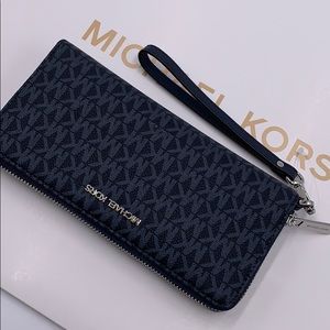 MICHAEL KORS Jet Set Travel Continental PVC Zip